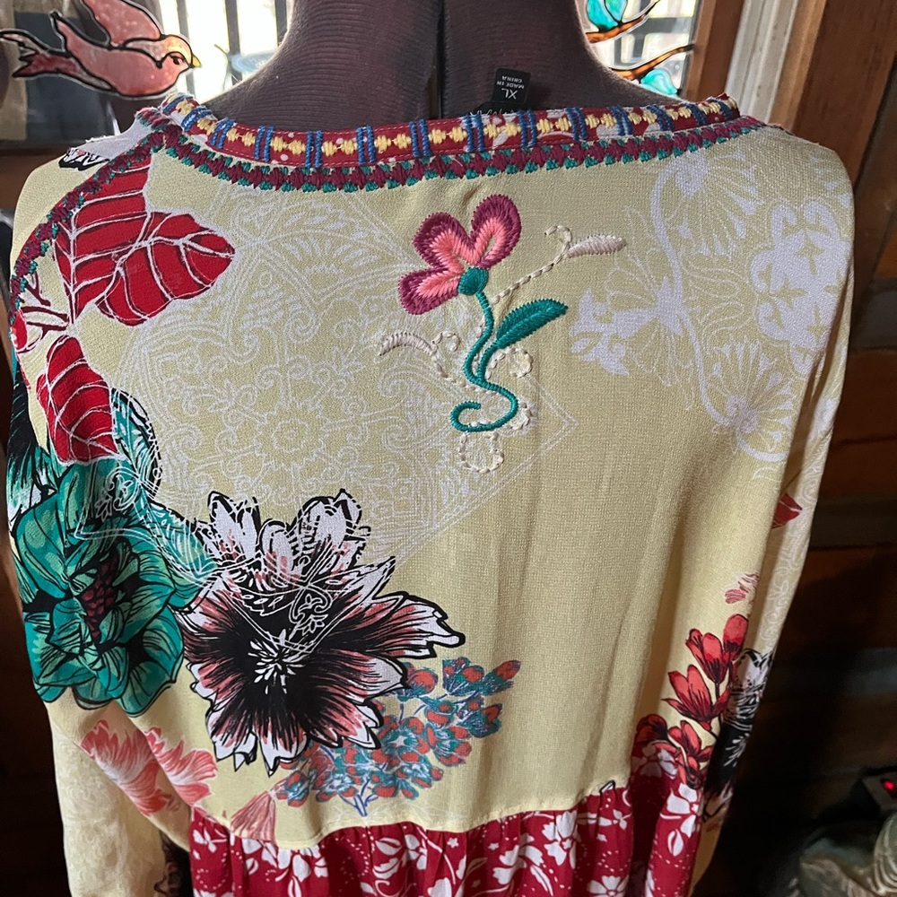 John Mark Tunic - Picture 7 of 10
